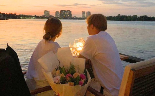 Bác sĩ cảnh báo rủi ro sức khỏe từ dịch vụ “thuê người yêu” dịp 8/3