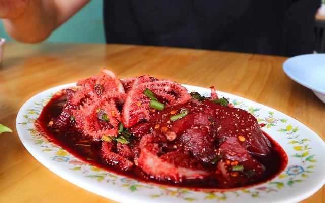 Tại sao người Thái Lan thích ăn thịt sống?