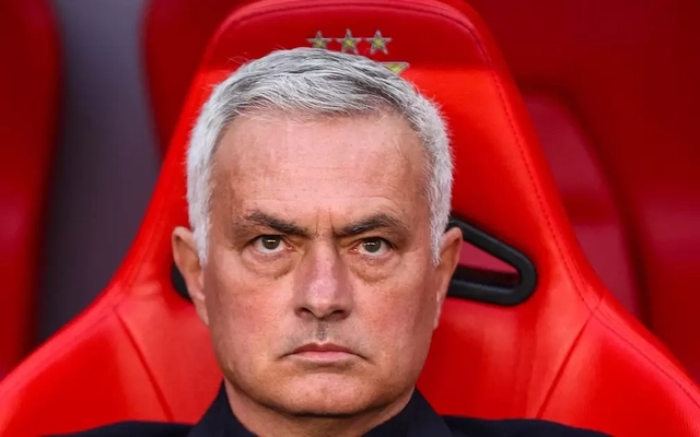 Mourinho phẫn nộ khi bị gọi là 'kẻ phản bội' 50 lần