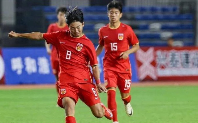 Tuyển Trung Quốc thảm bại khi đối đầu Pháp, gặp khó trước đại chiến Brazil