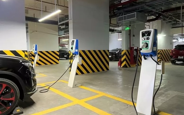 Thủ tướng chỉ đạo phát triển trạm sạc xe điện tại chung cư