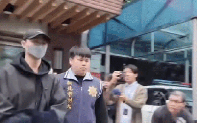 Không phải tin đùa ngày Cá tháng 4: Nam diễn viên bị còng tay, bắt giữ khẩn cấp