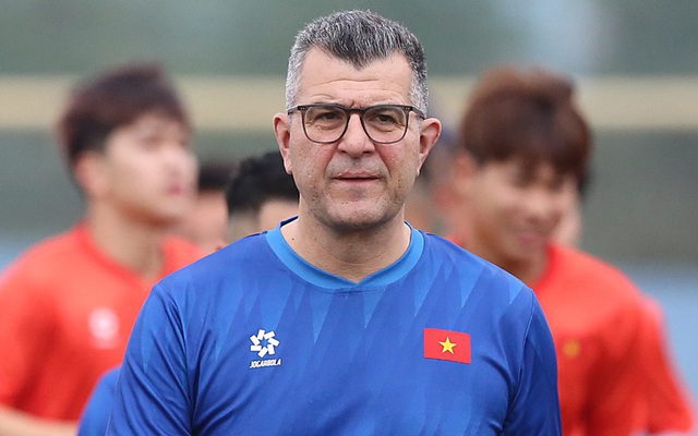 HLV Brazil gạch tên 2 cầu thủ, chốt danh sách tuyển Việt Nam dự giải Đông Nam Á