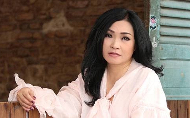 Ca sĩ Phương Thanh mắng ban tổ chức 1 show, nói thẳng: "Thế giới nghệ thuật thì phải có tôn ti trật tự"