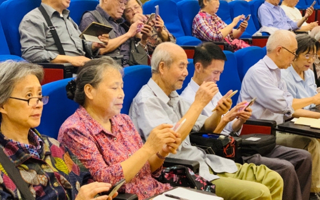 Ngày càng nhiều người thích làm việc này sau khi nghỉ hưu, mang lại lợi ích bất ngờ cho tuổi già: Không phải du lịch hay nghỉ ngơi