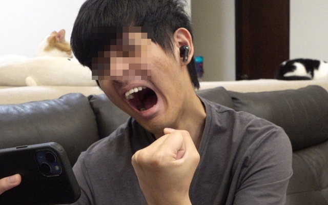 Bác sĩ Phẫu thuật thần kinh cảnh báo người dùng tai nghe không dây