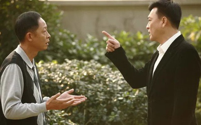 Theo sếp cũ 8 năm không thăng tiến, ngày ông nghỉ hưu tôi đến thăm nhà: 6 tháng sau được lên chức tăng lương