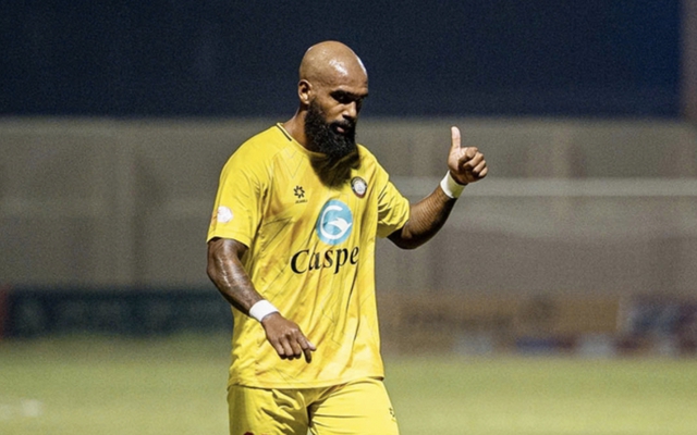 Đồng đội cũ của Ronaldinho mê ẩm thực Việt Nam, bất ngờ về thịt chó