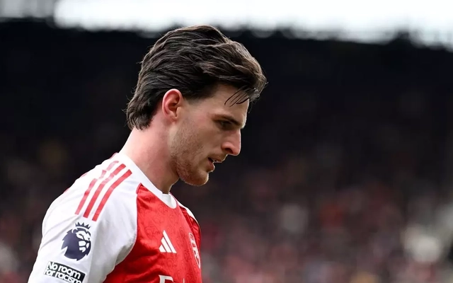 Kịch tính đua vô địch Ngoại hạng Anh: Arsenal tự dâng cơ hội cho Man City