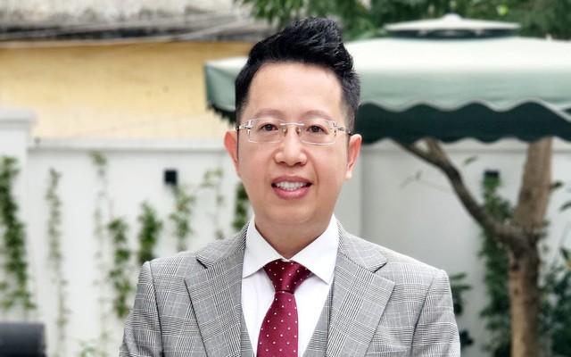 Việt Khuê - con trai nhà Toán học nổi tiếng Việt Nam: Cưới cô đồng nghiệp ở VTV, sống trong căn biệt thự bề thế