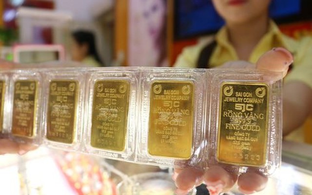 Vì sao giá vàng ở Việt Nam lại đắt hơn thế giới, chênh lệch 24 triệu đồng/lượng?