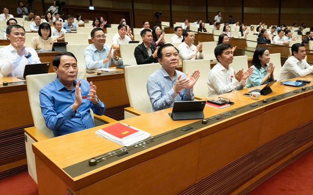 Miễn thuế với xăng dầu đến hết tháng 6-2026