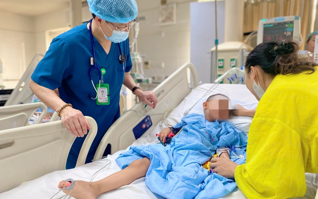 Bé trai 5 tuổi trong vụ xe khách rơi xuống vực ở Tam Đảo giờ ra sao?