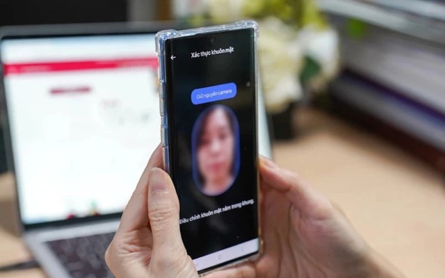 Người dân cần thực hiện ngay việc này theo quy định mới nếu không muốn bị thu hồi số thuê bao di động