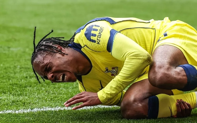 Ai cứu nổi Tottenham khỏi bi kịch rớt hạng?