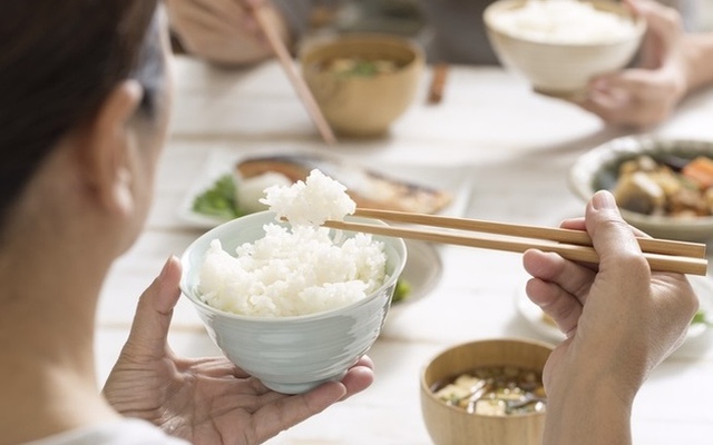 Học người Nhật: Ăn nhiều cơm trắng nhưng không lo tiểu đường - 4 nguyên tắc vàng quý giá!