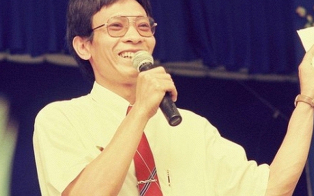 MC Lại Văn Sâm từng phụ mẹ vợ bán hàng tại chợ Đồng Xuân: 11 năm ở rể mới có nhà riêng 40m2 “rất đơn giản, rất Việt Nam”