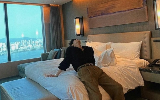 Không phải mê tín, nhưng có 5 thứ sẽ dần "hút cạn" sức khỏe nếu bạn đặt trong phòng ngủ: Thay đổi ngay!