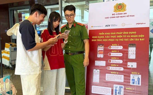 Từ mai, những người dân nào bắt buộc phải xác thực SIM chính chủ qua VNeID, các bước thế nào?