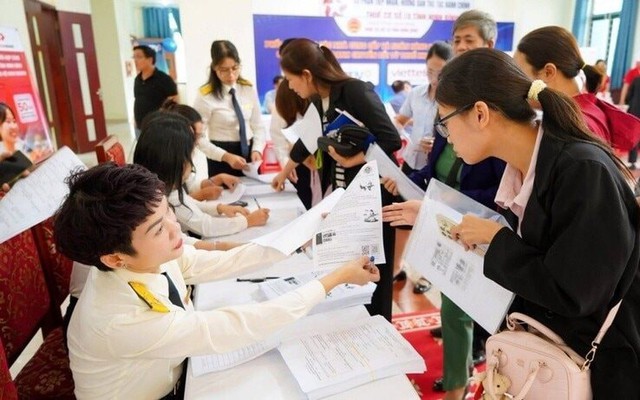 Cục thuế ra thông tư mới: Doanh thu hộ kinh doanh không còn “ước lượng, tự khai”