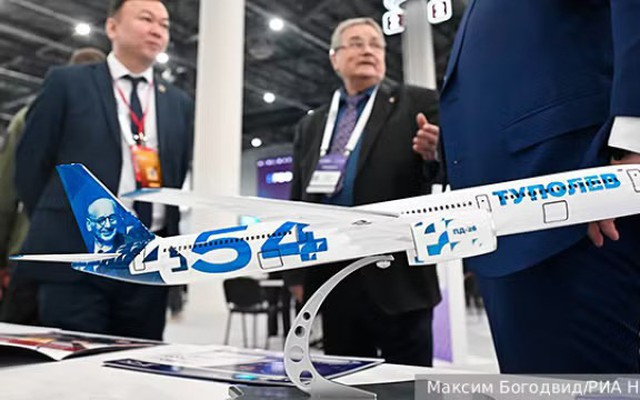 Máy bay Tu-454 thế hệ mới của Nga lần đầu tiên được trưng bày tại Kazan