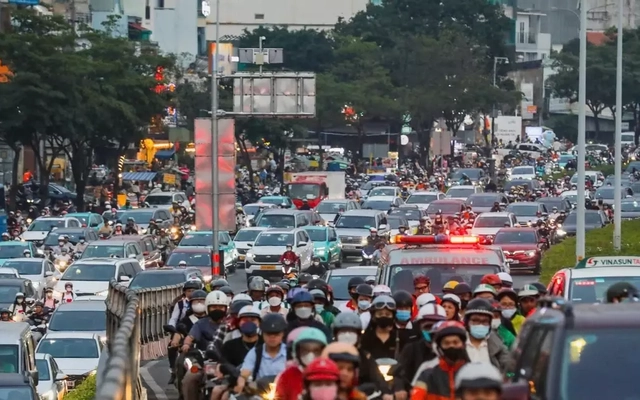 Lộ trình kiểm soát khí thải và tương lai xe máy: Cần những bước đi thấu sát tâm tư người dân