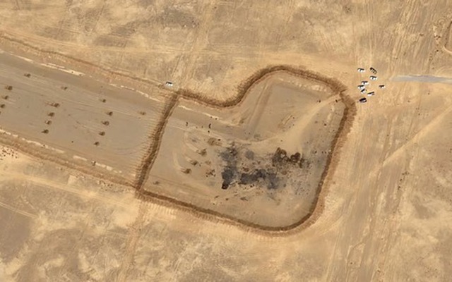 Ảnh vệ tinh hé lộ tàn tích máy bay Mỹ tại đường băng hẻo lánh ở Iran