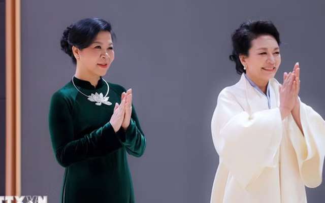 Phu nhân Ngô Phương Ly gặp gỡ, trao đổi với Phu nhân Tổng Bí thư, Chủ tịch nước Trung Quốc Tập Cận Bình - Giáo sư Bành Lệ Viên