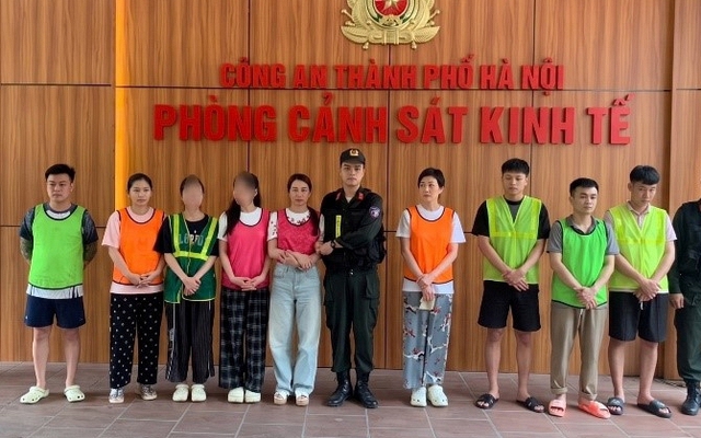 Khởi tố Phạm Phương Thúy SN 1982 cùng 8 người khác