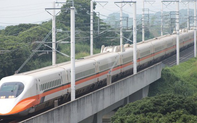 ĐƯỜNG SẮT TỐC ĐỘ CAO: PHÉP THỬ NĂNG LỰC QUỐC GIA: Khoảng cách được "vẽ lại"