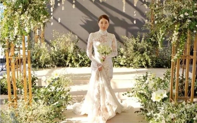 Nữ ca sĩ hạng A bị chồng doanh nhân ép ly hôn sau nửa năm cưới: “Tôi liên tục lên cơn co giật, liệt người, không dám vào bệnh viện”