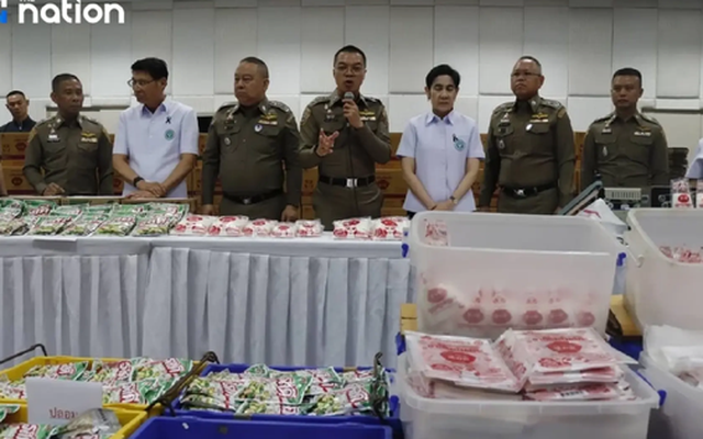 Đột kích một căn nhà sau 3 tháng theo dõi, công an triệt phá đường dây sản xuất bột ngọt giả quy mô lớn, tịch thu gần 25.000 sản phẩm