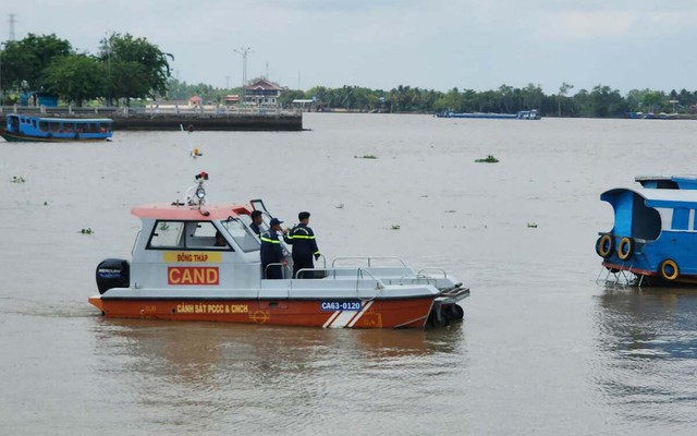 Hai người đàn ông mất tích trên sông Tiền sau buổi nhậu sinh nhật