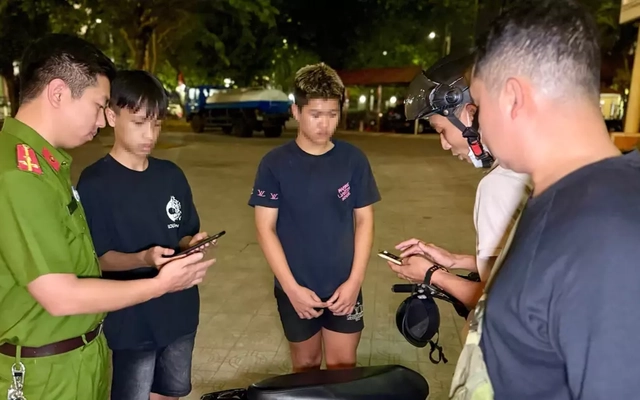 Phát hiện các nhóm thanh thiếu niên livestream cổ vũ đua xe trái phép