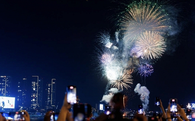 Tin cực vui dịp lễ 30/4: TP.HCM có 4 địa điểm xem pháo hoa hoàn toàn miễn phí cho người dân