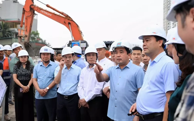 Bí thư Hà Nội Trần Đức Thắng ra 'tối hậu thư' khi kiểm tra 3 dự án trọng điểm