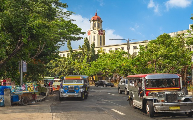 Chỉ một tháng, nước láng giềng có GDP gần bằng Việt Nam đã nợ thêm gần nửa tỷ USD