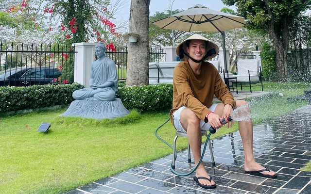 Nam diễn viên đẹp trai, giàu có, 38 tuổi chưa vợ con: "Mình đâu phải cái bóng đèn mà rực rỡ"