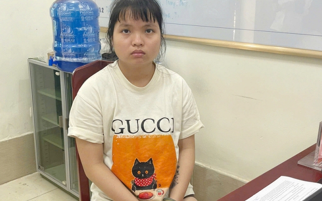 Khám xét khẩn cấp, khởi tố chủ nhà nghỉ Vũ Thị Thu SN 2002