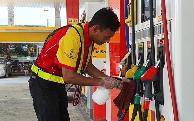 Bán nhiên liệu chỉ 13.000 đồng/lít, nước ASEAN này đang dự tính mua dầu từ Nga