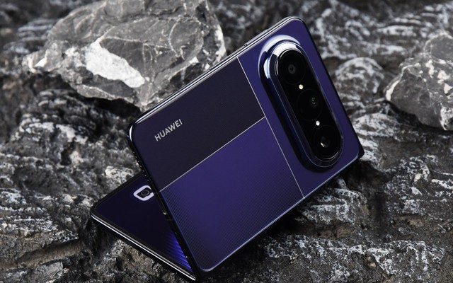 Huawei làm smartphone gập "nằm ngang" đầu tiên thế giới: Màn hình dùng tỷ lệ của giấy A4, vừa kịp trước khi Apple và Samsung ra mắt ý tưởng tương tự