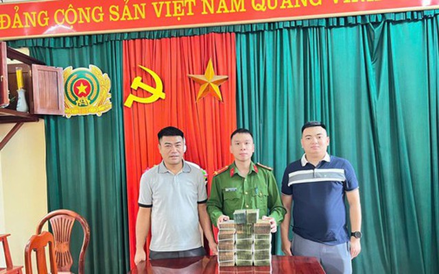 Một người dân ở Hưng Yên bất ngờ nhận được 2,1 tỉ đồng trong tài khoản