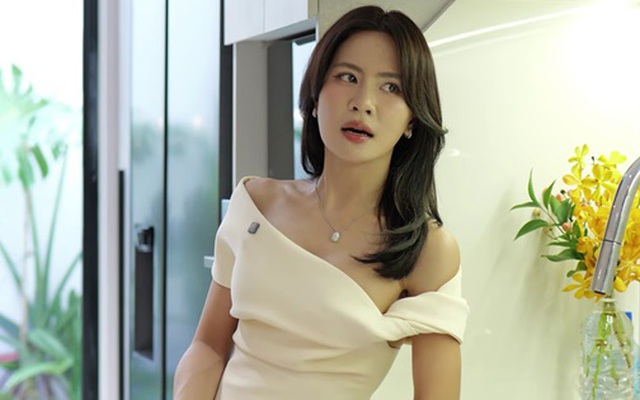 Nữ ca sĩ tậu nhà mấy chục tỷ ở TP.HCM, xây thang máy chỉ để tựa cho đẹp: "Con dâu ơi, đừng lo gì"