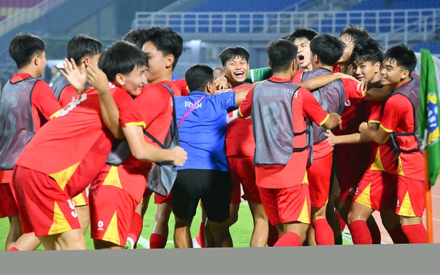 U17 Việt Nam hạ Úc vào chung kết, CĐV Thái Lan tranh cãi dữ dội: “Chúng ta đang tụt lại”