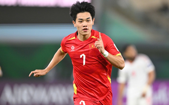 Trang web quốc tế đưa Đình Bắc vào danh sách đặc biệt, sánh vai cùng ngôi sao Man City