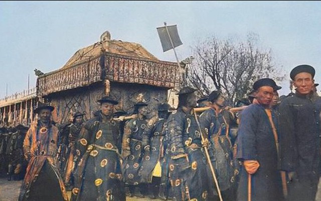 Quan tài Từ Hy Thái hậu bất ngờ nhỏ máu suốt đường đưa tang: Lý Liên Anh hé lộ sự thật rùng rợn