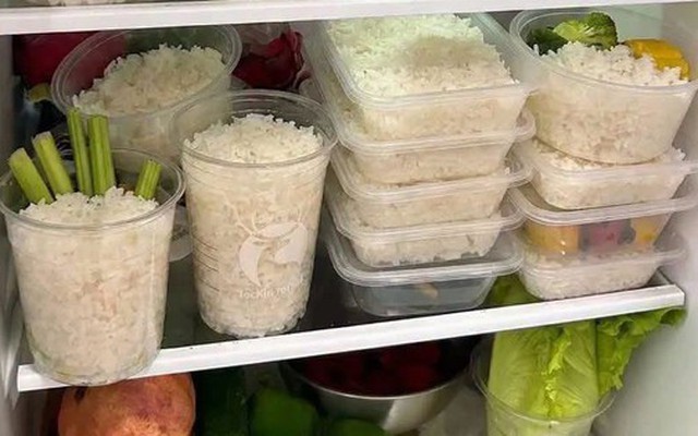 Bảo quản cơm nguội trong tủ lạnh được bao lâu? Chuyên gia dinh dưỡng: Đừng mắc 3 sai lầm!