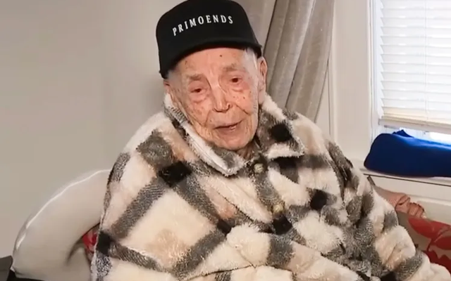 Cụ ông 112 tuổi chia sẻ bí quyết trường thọ