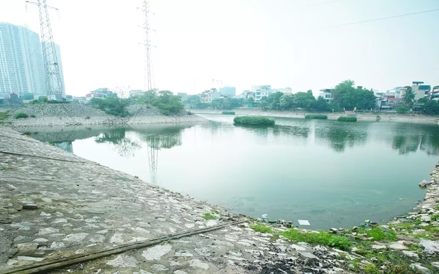 Hồ Hạ Đình ở Hà Nội bị 'bức tử'