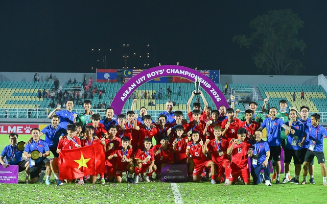 Vừa đón cúp vô địch, tuyển Việt Nam nhận tin kém vui từ AFC